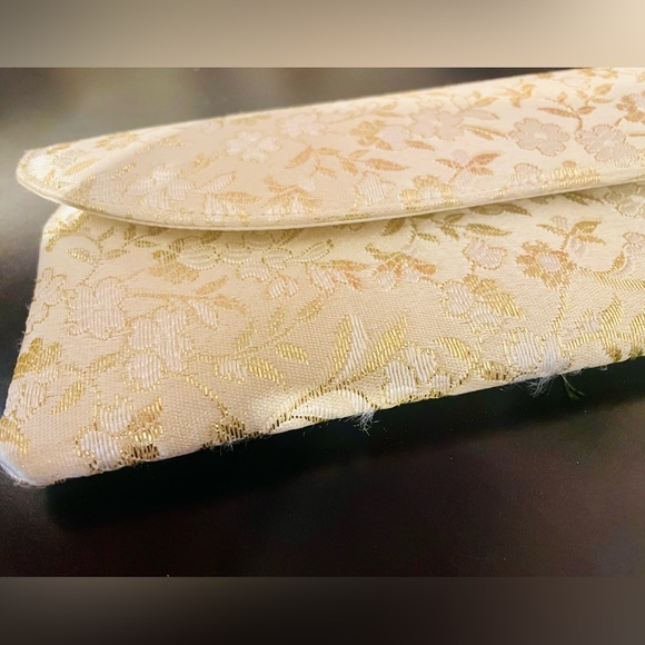 Vintage Gold & Ivory Floral Jacquard Clutch - Picture 5 of 9
